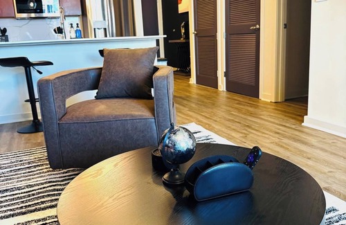 Midtown Apartment | Enjoy a stylish experience at this centrally-located Skyline Retreat.