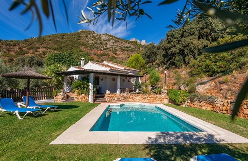 Alora House | Enjoy a unique vacation in this dream house not far from the beautiful Alora.