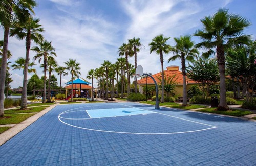 Kissimmee House | Enjoy all the Theme Parks and what Orlando has to offer at Terra Verde Resort!