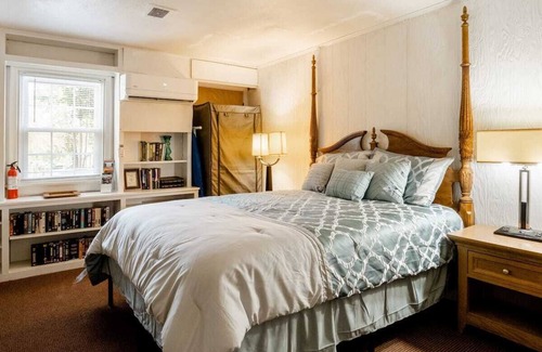 Bellevue Apartment | Enjoy almost an acre with gardens and a creek AND only 5-15 to most of RVA.