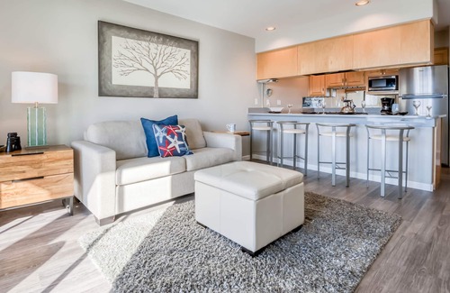 Lincoln City Condo | Enjoy Bayfront Views from this Affordable 1 Bedroom Condo in the Taft District
