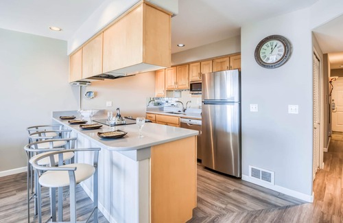 Lincoln City Condo | Enjoy Bayfront Views from this Affordable 1 Bedroom Condo in the Taft District