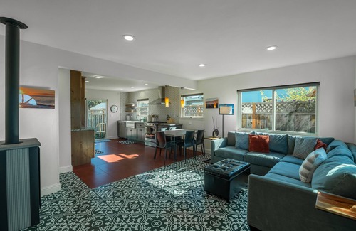 Eastside Santa Cruz House | Enjoy Blue Evo. Newly remodeled, private back yard, new Hot tub, Pet Friendly, walk to the beach