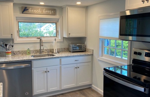 Dennis Port Cottage | Enjoy fall on the Cape with a quick walk to private beach!