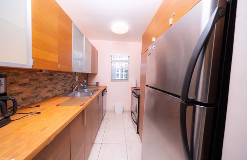 Sunny Isles Beach Apartment | 🏝Enjoy Fully Equipped 2BR Condo Near The Beach🏝