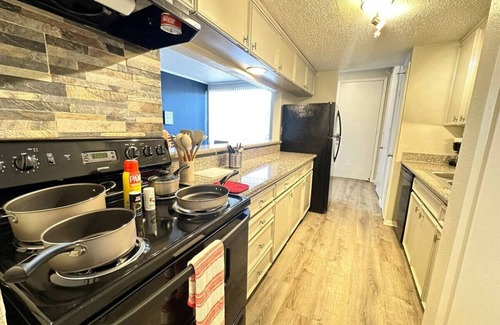 Nassau Bay Apartment | Enjoy Houston Bay Area & Downtown Near NASA Center