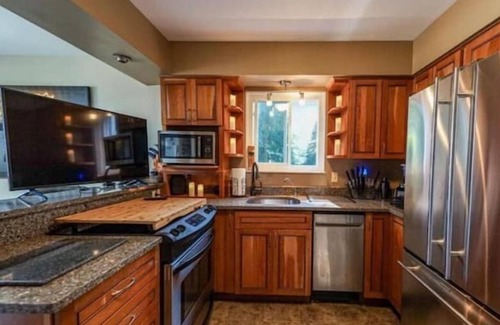 Lake Fenton House | Enjoy Lake Fenton’s Beauty.