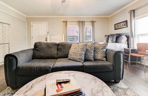 Douglasville Apartment | Enjoy Life Studio. Traveling Nurses Welcome!