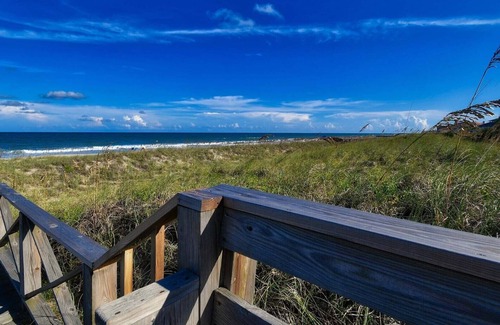 Debordieu Colony Villa | Enjoy listening to the sound of the crashing waves and bird watching