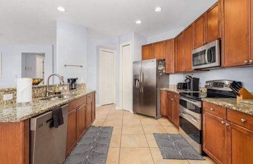 Pelican Villa | Enjoy Luxury & Tranquility at American Beauty, Your Dream Getaway in Cape Coral