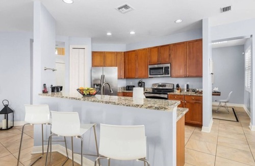 Pelican Villa | Enjoy Luxury & Tranquility at American Beauty, Your Dream Getaway in Cape Coral
