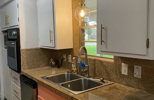 Aransas Pass House | Enjoy Mid-Century Modern at West Coast Whitney