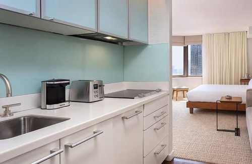 Midtown East Resort | Enjoy New York Fashion Week "NYFW" from this Manhattan Resort Near Times Square!