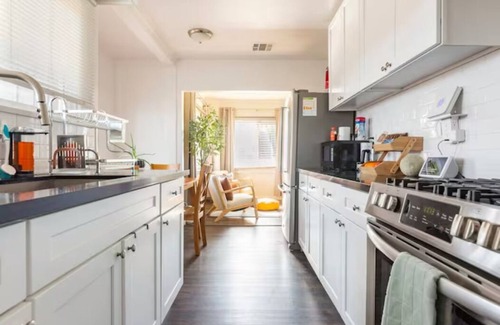 Los Angeles House | Enjoy Our Chic Mid-Century Home by So-Fi Stadium