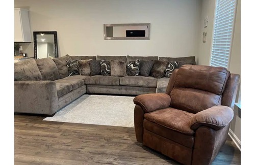 Lilburn House | Enjoy our Luxurious Three Story Townhome!