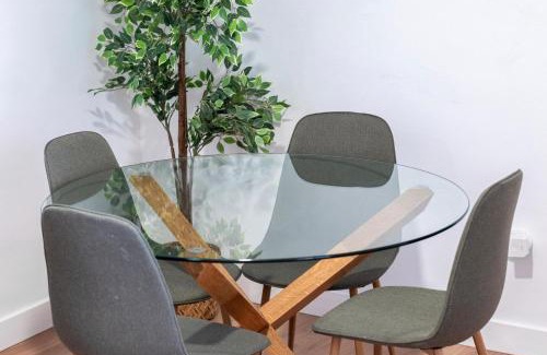 Doctor Barraquer-Grupo Renfe-Policlinico Apartment | Enjoy Sevilla Resolana