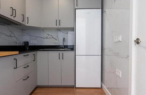 Doctor Barraquer-Grupo Renfe-Policlinico Apartment | Enjoy Sevilla Resolana