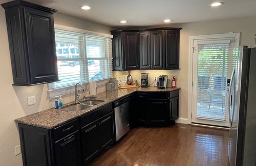 North Hills House | Enjoy, Shop, & Dine In North Hills | Work & Play