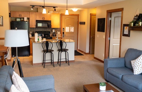 Canmore Condo | Enjoy Some of the Best Mountain Views In Canmore, Falcon Crest Lodge