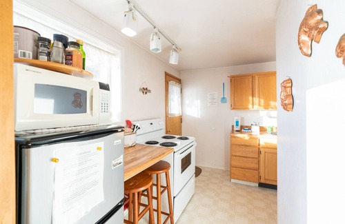 Depoe Bay House | Enjoy sweeping views from this oceanfront pet friendly home in Depoe Bay!