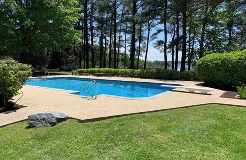 Bozman House | Enjoy the beautiful reflections of sunsets and the golden leaves on the water!