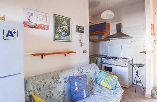 Roseto Capo Spulico House | Enjoy the coastal region of Roseto Capo Spulico in this practical vacation home.