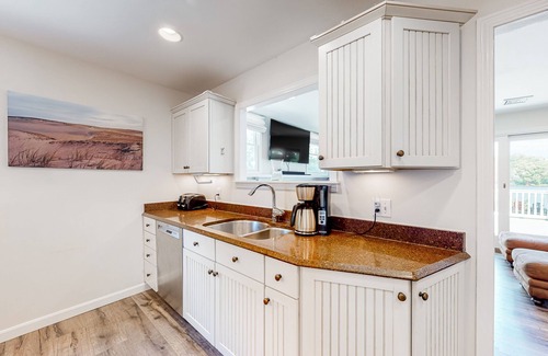 Buzzards Bay House | Enjoy the Cape without bridge traffic - waterfront home with hot tub - dogs OK