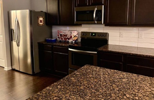 Newnan House | Enjoy the comfort of a Home away from your Home.