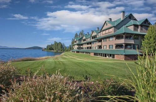 Coeur d'Alene Condo | Enjoy the family at Coeur d’Alene in this resort 3BD condo w/indoor pool