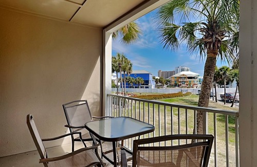 Ono Island Condo | Enjoy the Fresh Sea Breeze from Your Covered Balcony - Easy Walk to the Beach!