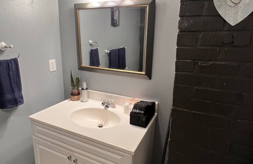 South Hill Apartment | Enjoy the heart of Bellingham!