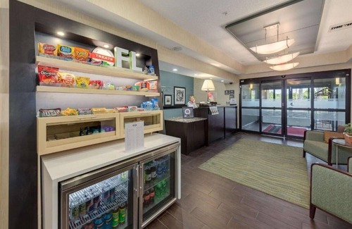 Niceville House | Enjoy the outdoors by the Rocky Bayou