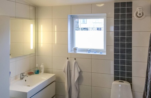 Skaerhamn Apartment | Enjoy the panoramic view of the water and over the city!