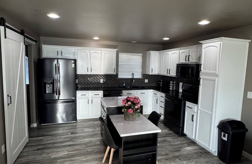 Tri-Cities Other | Enjoy the peace and quiet of this farmhouse on 6 acres just outside of town.