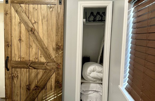 Arrowbear Lake Cabin | Enjoy the Season at Deer Lodge, only 11 Minutes from Snow Valley Resort!