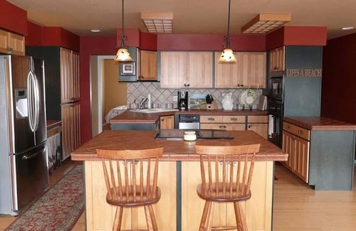 Ardenvoir House | Enjoy This 180 Degree Spectacular View Of Lake Chelan! Sunshine, Water, Wine&fun