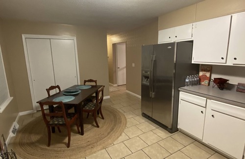 Elizabethtown House | Enjoy this 4 bedroom 3 bath house sleeps 7. Close to Elizabethtown Sports Park