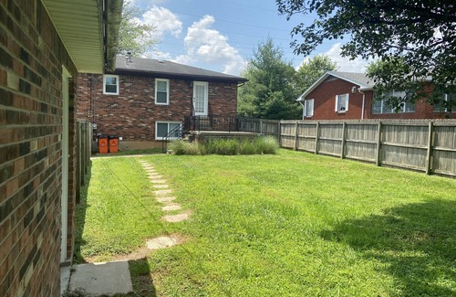 Elizabethtown House | Enjoy this 4 bedroom 3 bath house sleeps 7. Close to Elizabethtown Sports Park
