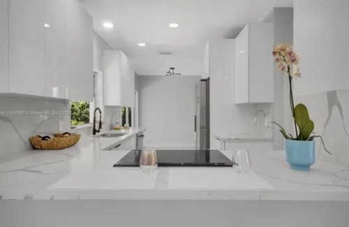 Coral Springs House | Enjoy this luxury 3bedroom 2 1/2 bathroom