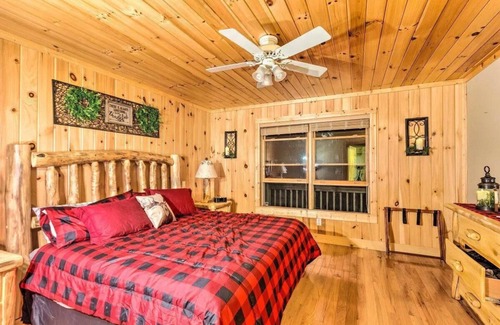 Mars Hill Cabin | Enjoy this sprawling property and its wide range of amenities. A wonderful home for large groups.
