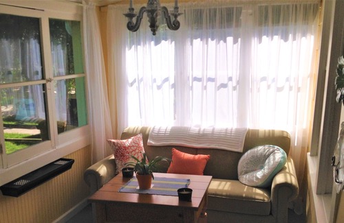 North Greece Cottage | Enjoy This vintage 1928 Lake Ontario Cottage