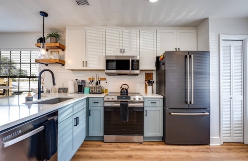 Jacksonville Beach House | Enjoy vibrant beach life in our stylish townhome, the perfect place for beach time, great food, fun!