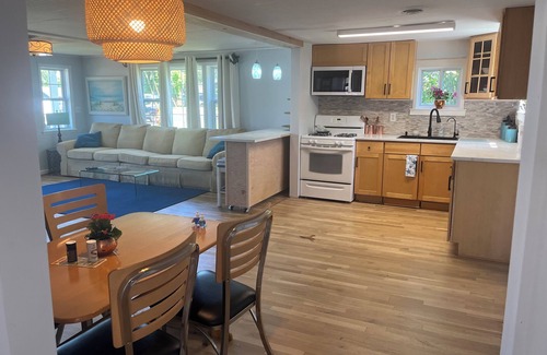 Houghton Lake House | Enjoy views of beautiful Houghton Lake in charming LARGE home that sleeps 10.