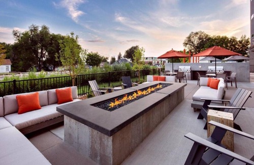Loveland House | Enjoy your extended stay in the heart of Loveland with us