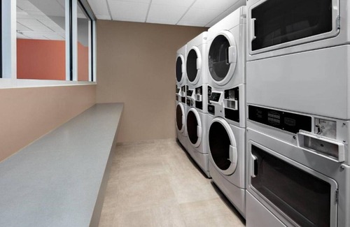 Loveland House | Enjoy your extended stay in the heart of Loveland with us