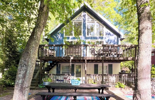 Rehoboth Beach House | Enjoy your relaxing beach vaca in this 4-bed home with amazing 2nd story deck!