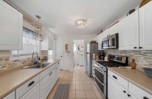 Del Haven House | Enjoy Your Stay at Sunset Cottage - A Beautiful Bayside Retreat