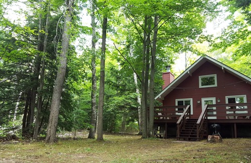 Johannesburg Ski Chalet | Enjoy your vacation at peaceful Lakefront Chalet!