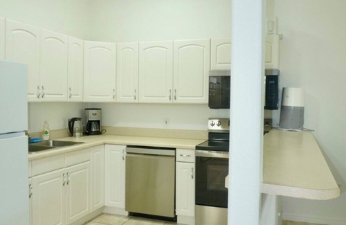 Warm Mineral Springs Condo | Enjoyable 2-bedroom/2 Bathroom condo with AC in North Port
