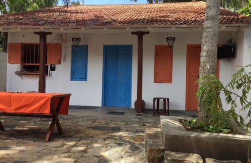 Kathaluwa Bed & Breakfast | Enjoyable bed & breakfast with AC in Dondra - 2 bedrooms